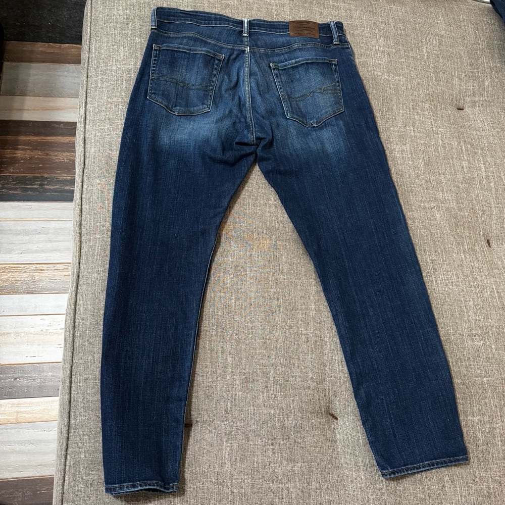 Lucky Brand Men’s Straight Leg Jeans 38x32 Dark Wash | Classic Denim - Picture 6 of 12
